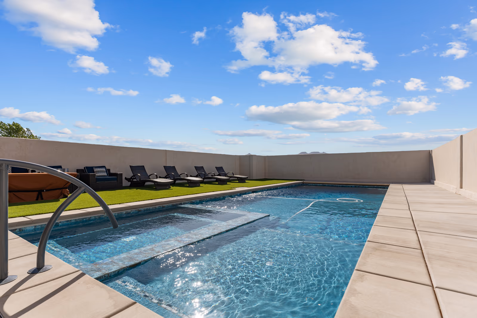 Elegant Spa Pool