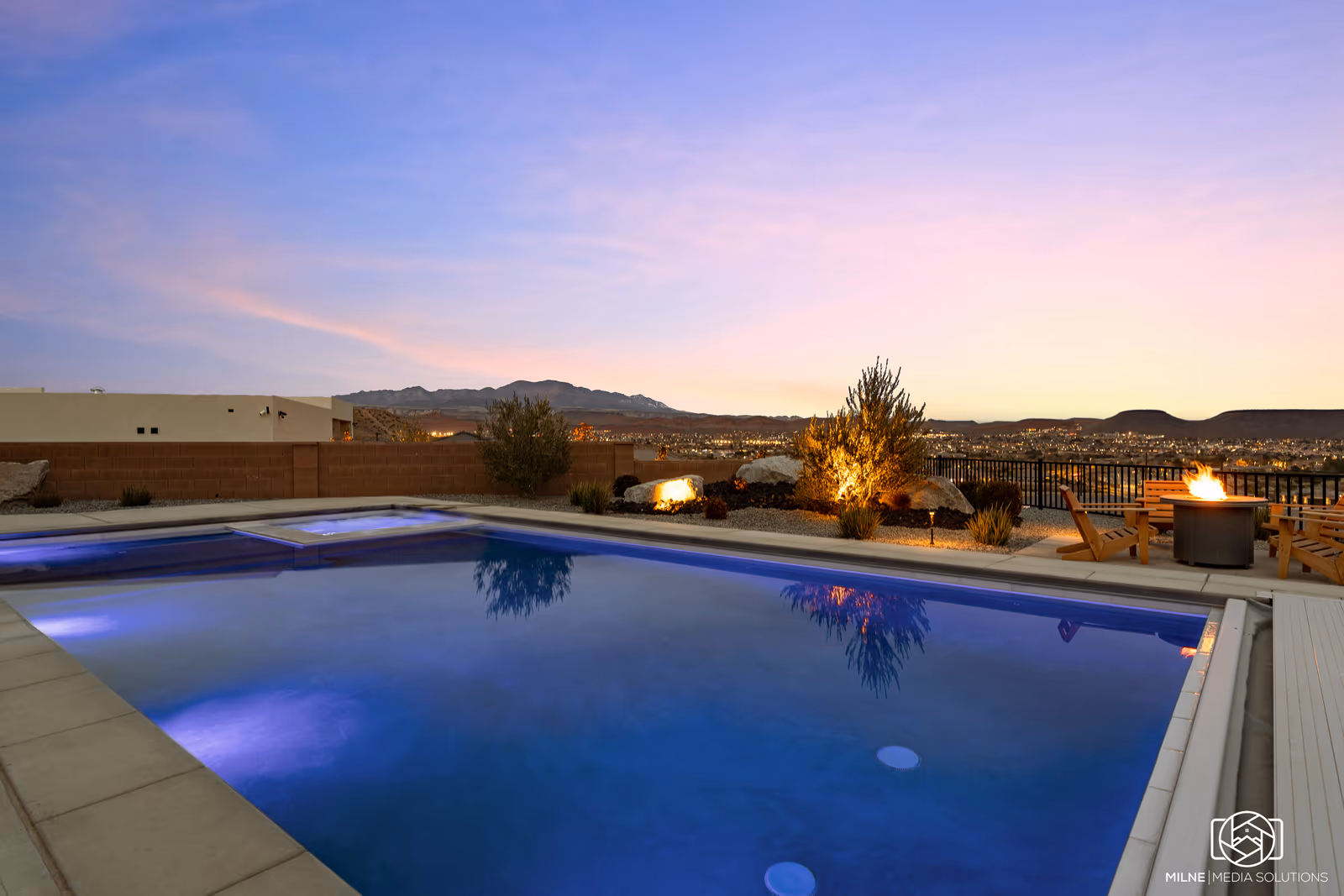 Luxury custom pool built by New Wave Construction in St. George, Utah