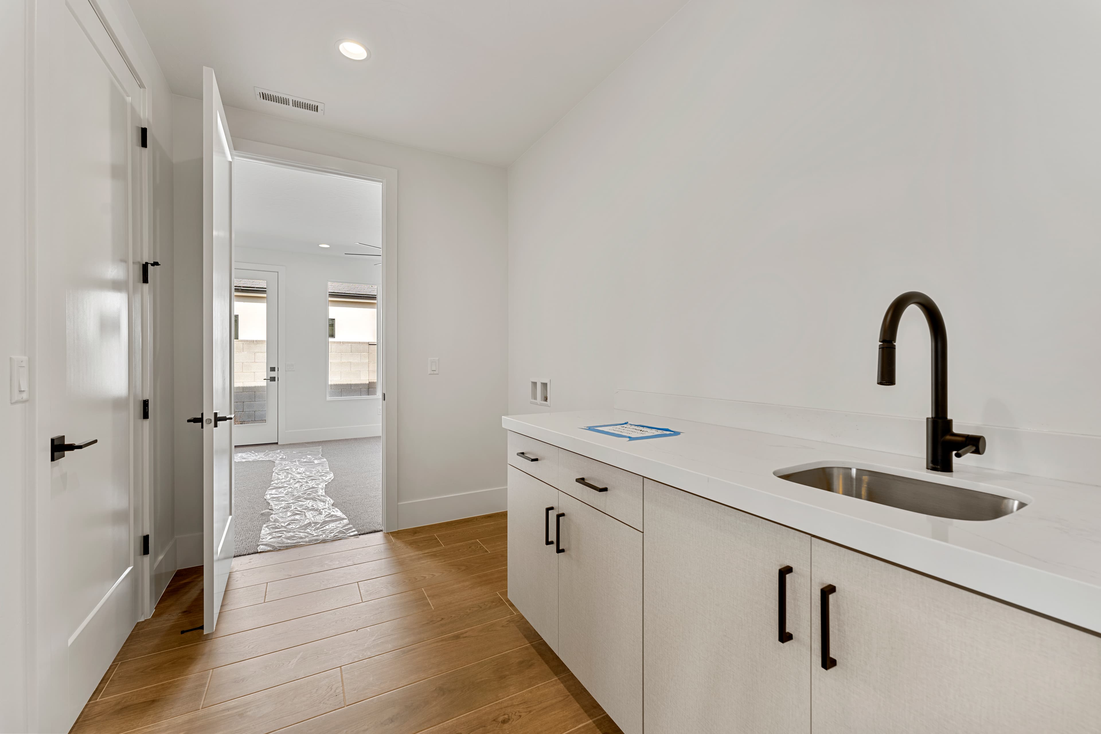 Astoria Home
