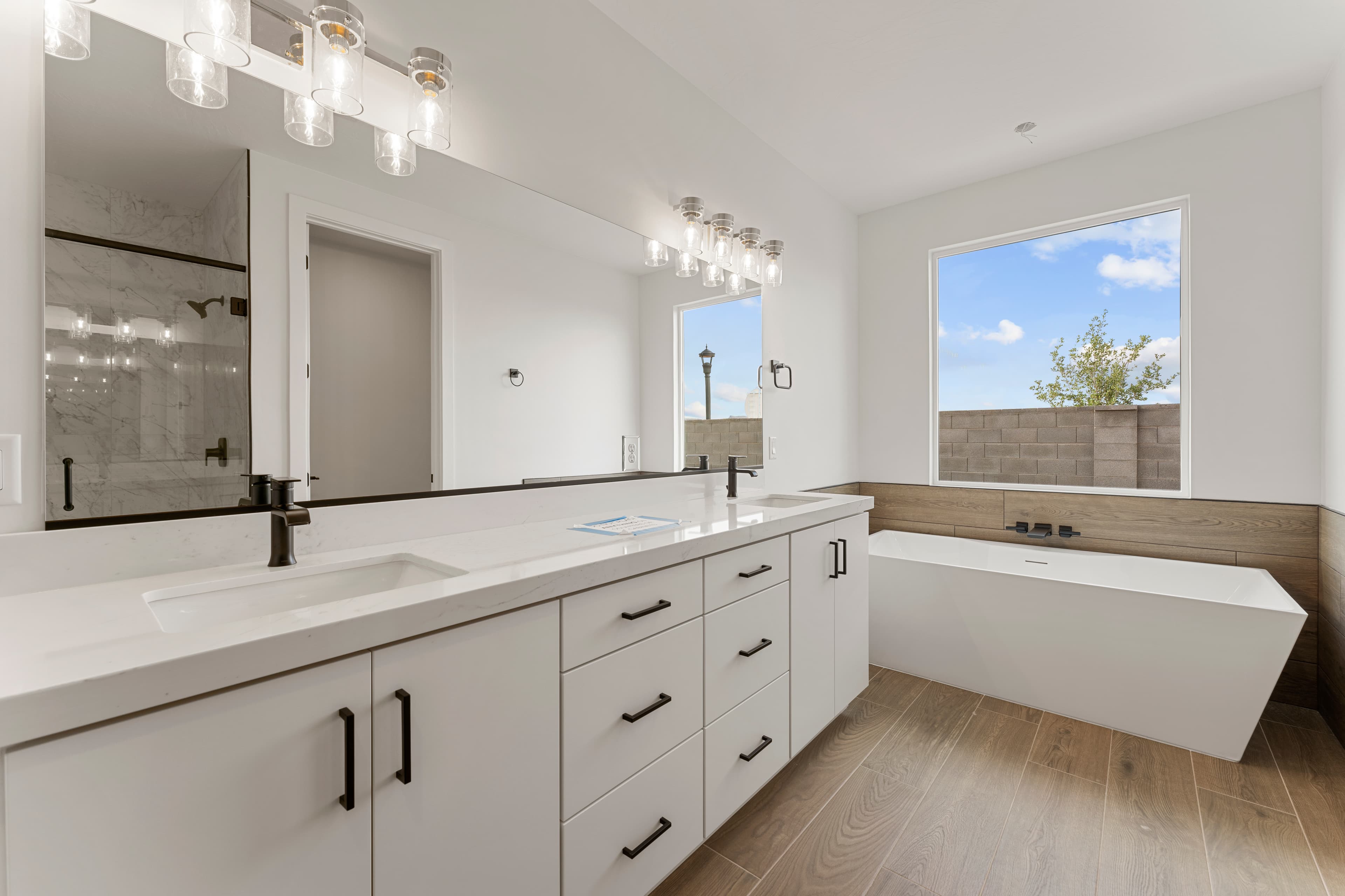 Astoria Home